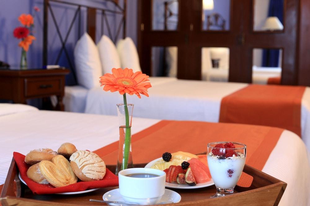 Hotel Emily Pachuca Exteriér fotografie